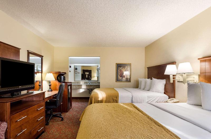 Quality Inn Blytheville I-55 image
