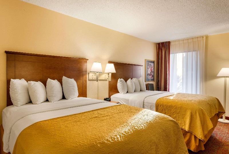 Quality Inn Blytheville I-55 image