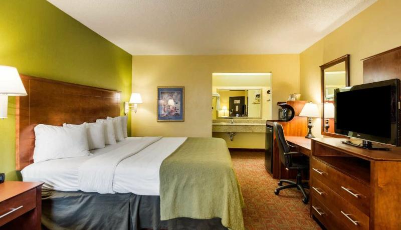 Quality Inn Blytheville I-55 image