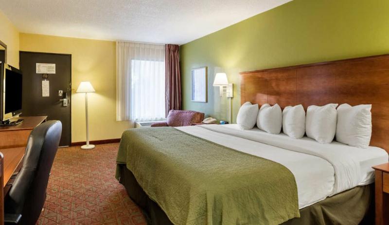 Quality Inn Blytheville I-55 image