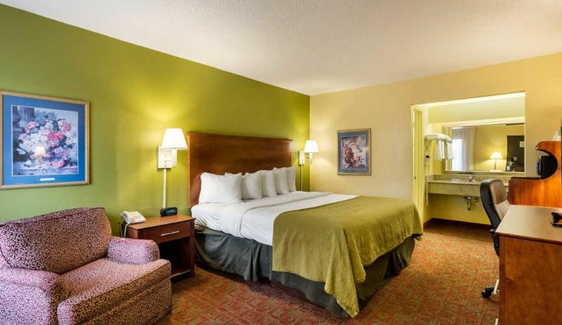 Quality Inn Blytheville I-55 image
