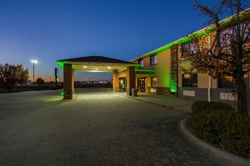 Quality Inn Carbondale University Area image