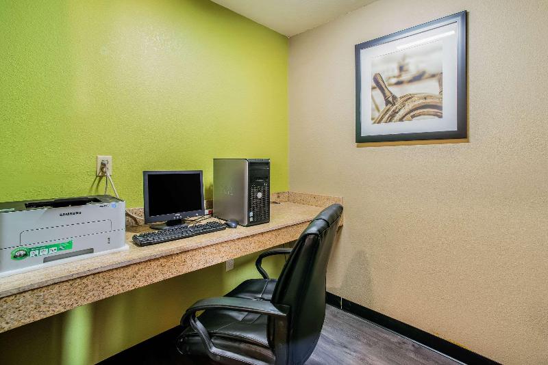 Quality Inn Carbondale University Area image