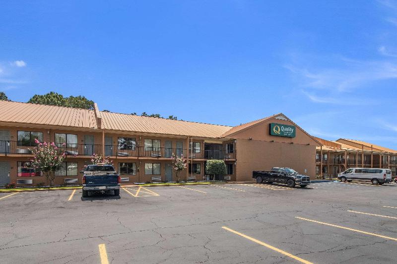 Quality Inn  & Suites Corinth West image