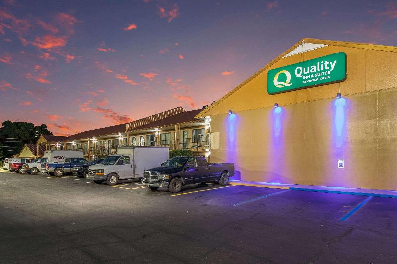 Quality Inn  & Suites Corinth West image