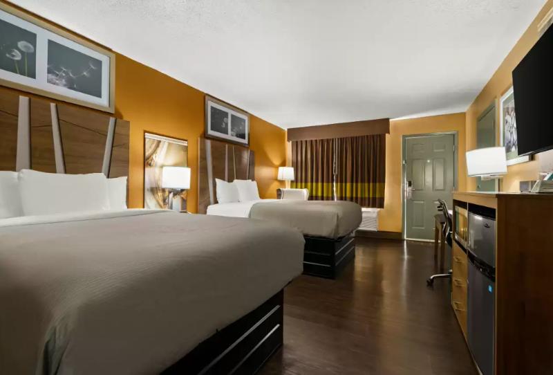 Quality Inn  & Suites Corinth West image