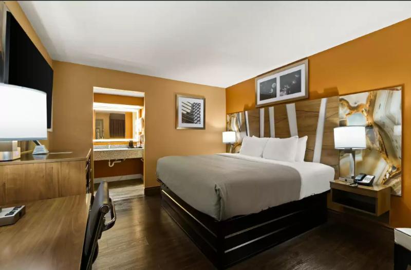 Quality Inn  & Suites Corinth West image