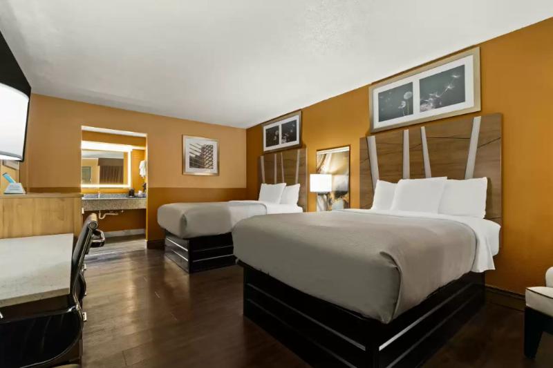 Quality Inn  & Suites Corinth West image