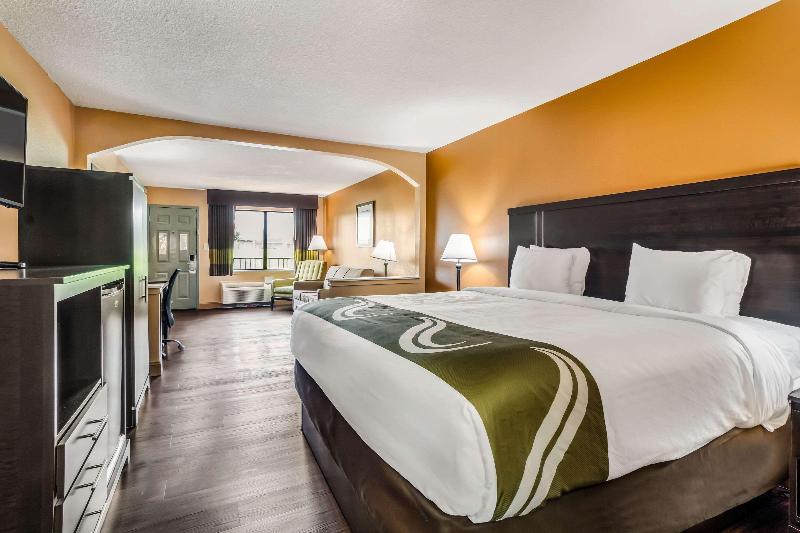 Quality Inn  & Suites Corinth West image