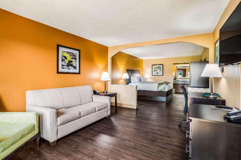 Quality Inn  & Suites Corinth West image