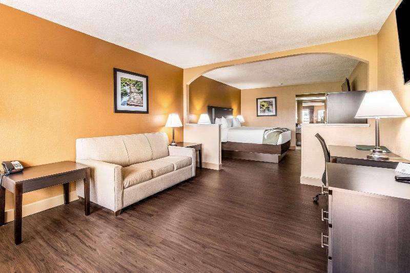 Quality Inn  & Suites Corinth West image