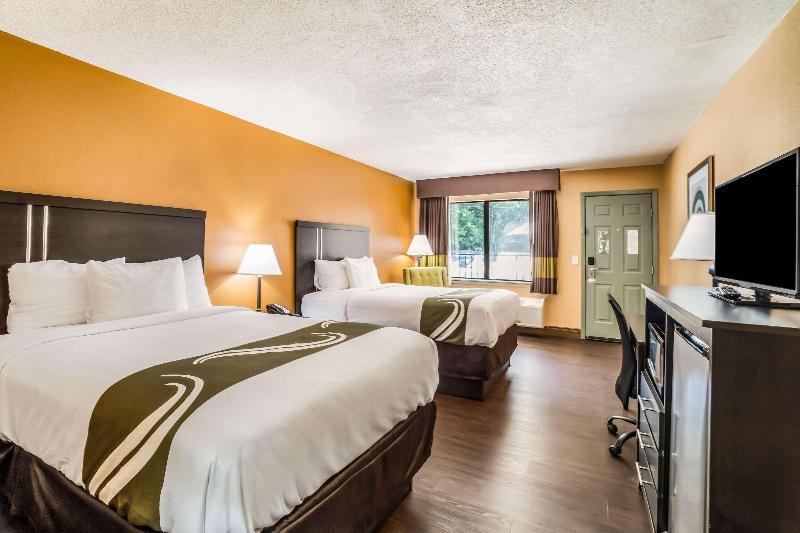 Quality Inn  & Suites Corinth West image