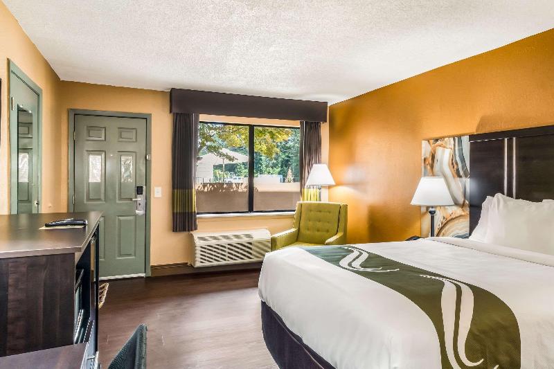 Quality Inn  & Suites Corinth West image