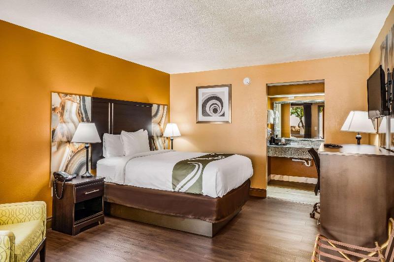 Quality Inn  & Suites Corinth West image