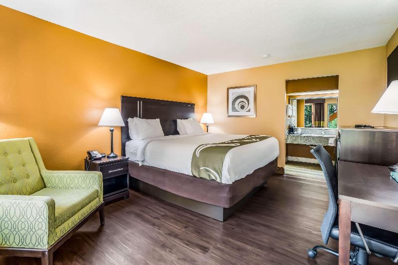 Quality Inn  & Suites Corinth West image