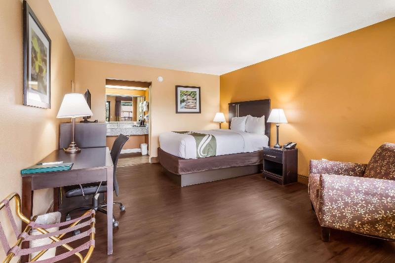 Quality Inn  & Suites Corinth West image