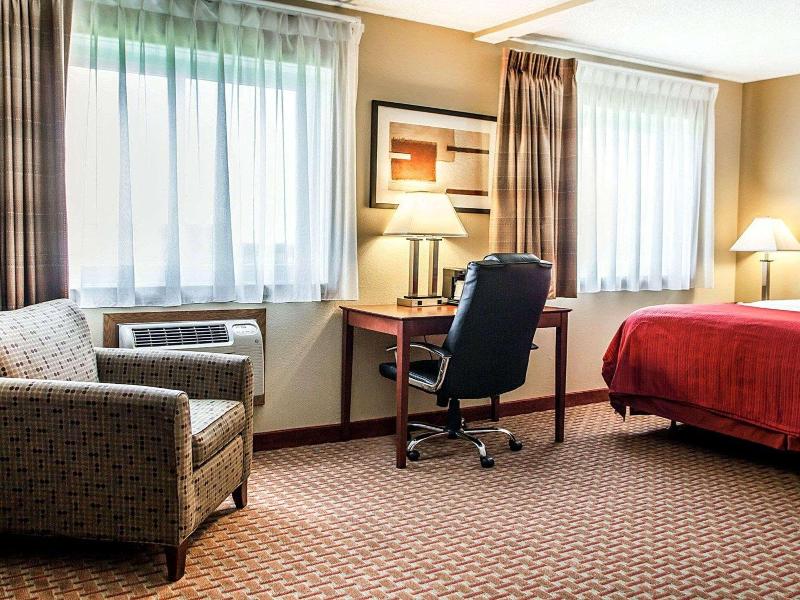 Quality Inn & Suites Davenport near I-80 image