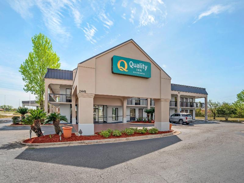 Quality Inn — general view