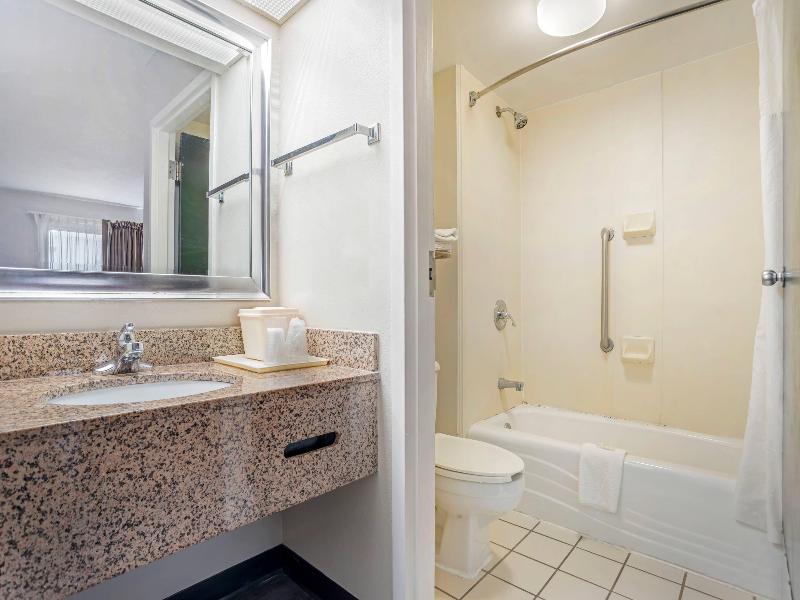 Quality Inn image
