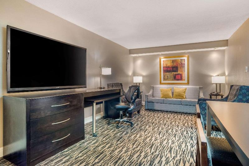 Clarion Inn Conference Center South Gonzales image