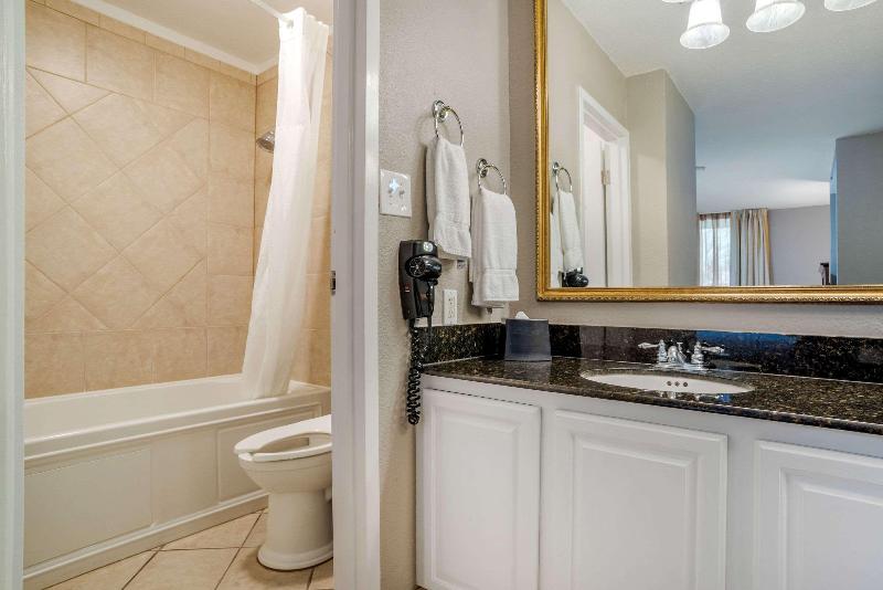 Clarion Inn Conference Center South Gonzales image