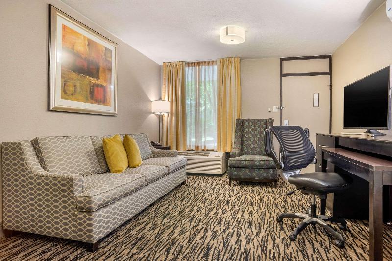 Clarion Inn Conference Center South Gonzales image