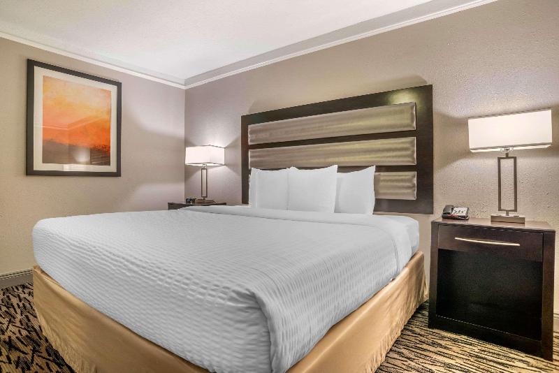 Clarion Inn Conference Center South Gonzales image