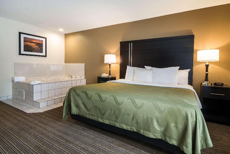 Quality Inn & Suites - Granbury image