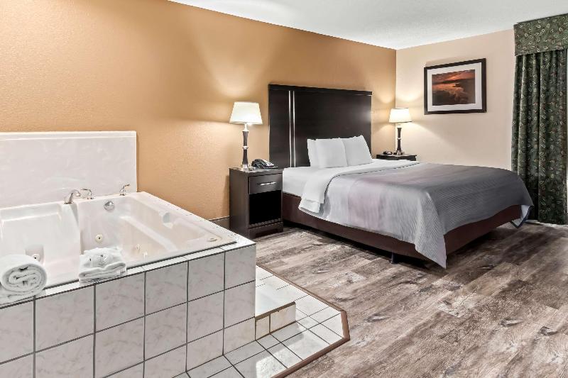 Quality Inn & Suites - Granbury image