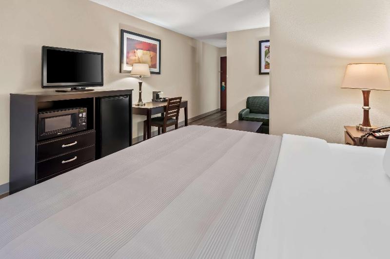 Quality Inn & Suites - Granbury image
