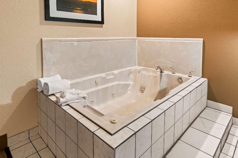 Quality Inn & Suites - Granbury image