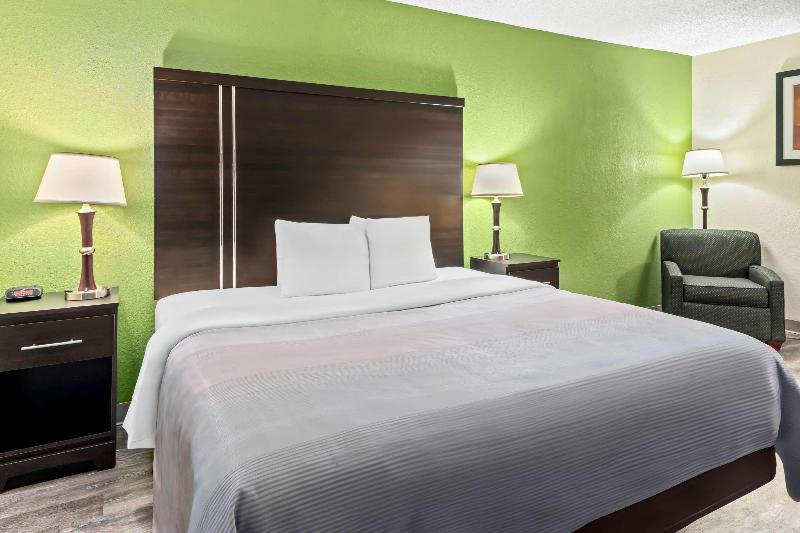 Quality Inn & Suites - Granbury image