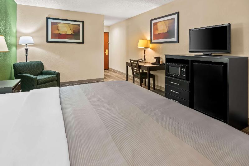 Quality Inn & Suites - Granbury image