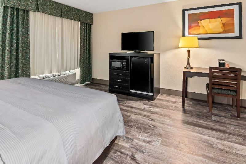 Quality Inn & Suites - Granbury image