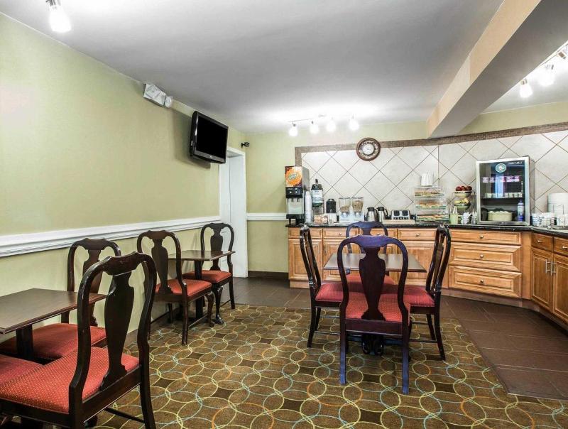 Quality Inn Greenwood Hwy 25 image