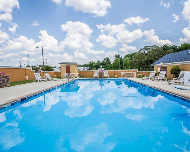 Quality Inn Greenwood Hwy 25 image