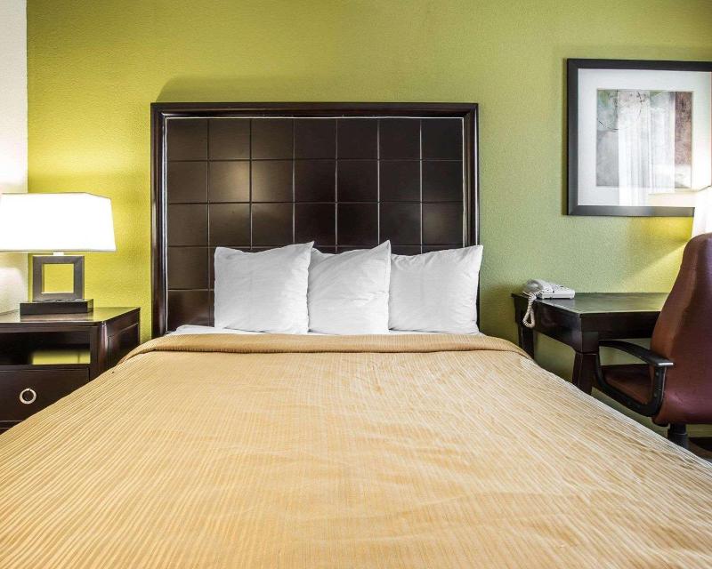 Quality Inn Greenwood Hwy 25 image
