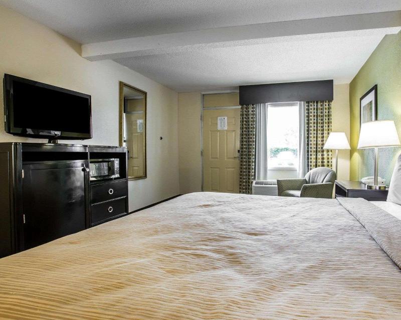 Quality Inn Greenwood Hwy 25 image