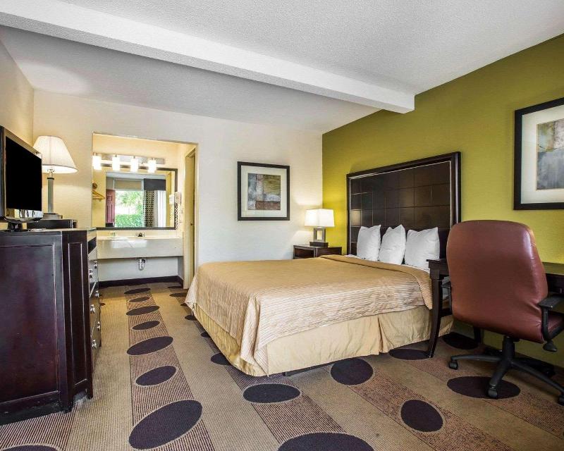 Quality Inn Greenwood Hwy 25 image