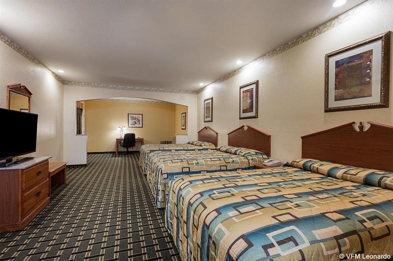 Econo Lodge Inn And Suites Horn Lake - Southhaven image