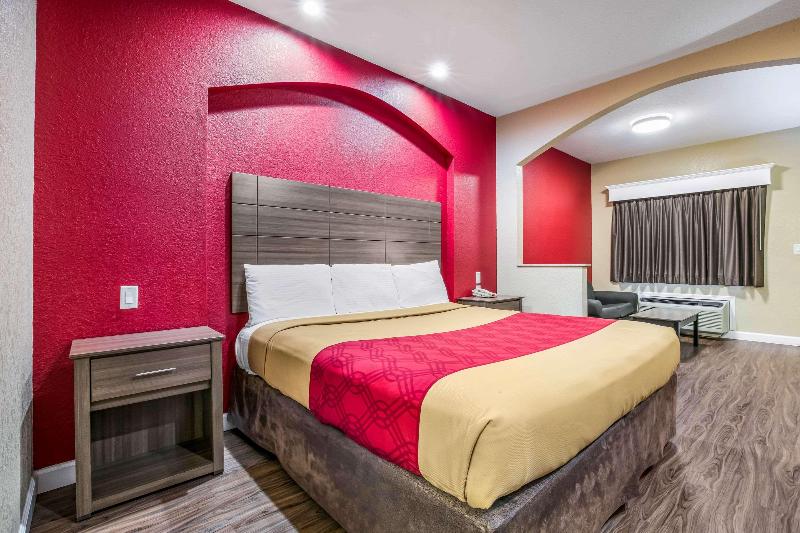 Econo Lodge Inn And Suites Horn Lake - Southhaven image