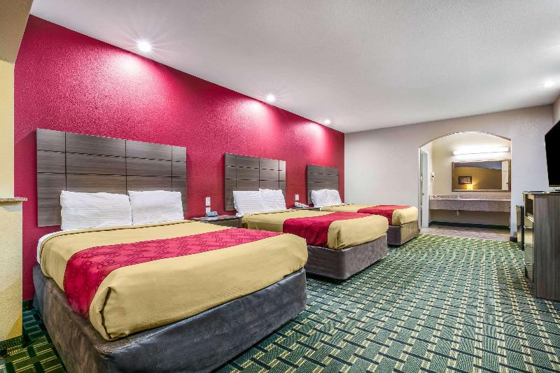 Econo Lodge Inn And Suites Horn Lake - Southhaven image