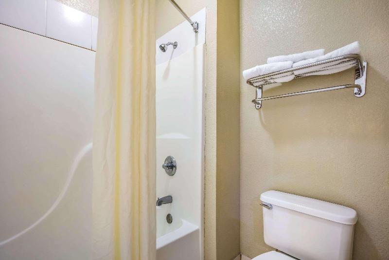 Econo Lodge Inn And Suites Horn Lake - Southhaven image