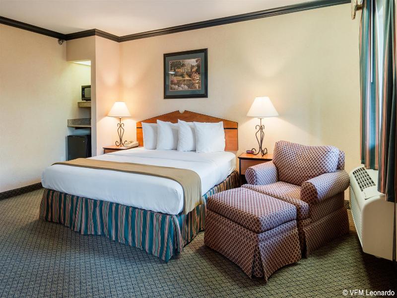 Quality Inn & Suites Lufkin Area image