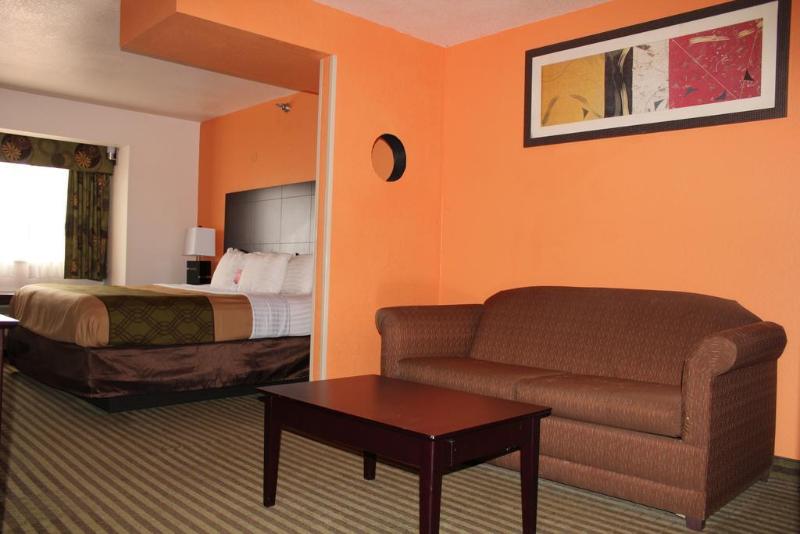 Econo Lodge Inn AND Suites