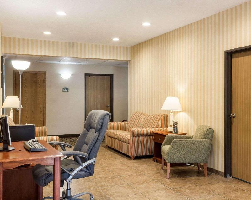 Quality Inn Brookings image