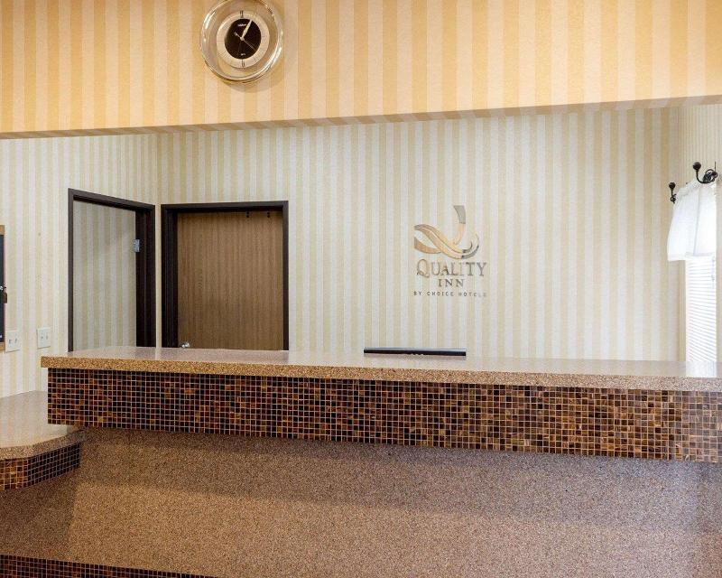 Quality Inn Brookings image
