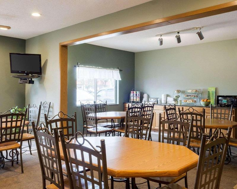 Quality Inn Brookings image