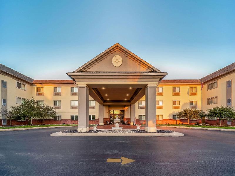 Quality Inn & Suites Mississippi River image