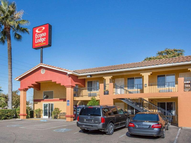 Econo Lodge Inn & Suites Lodi - Wine Country Area image
